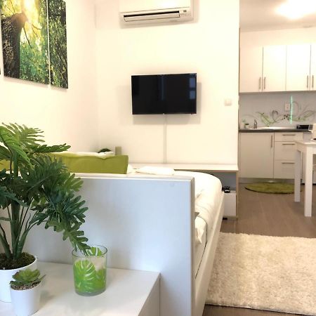 Luxury Central Studio Under The Castle Apartment Ljubljana Exterior photo